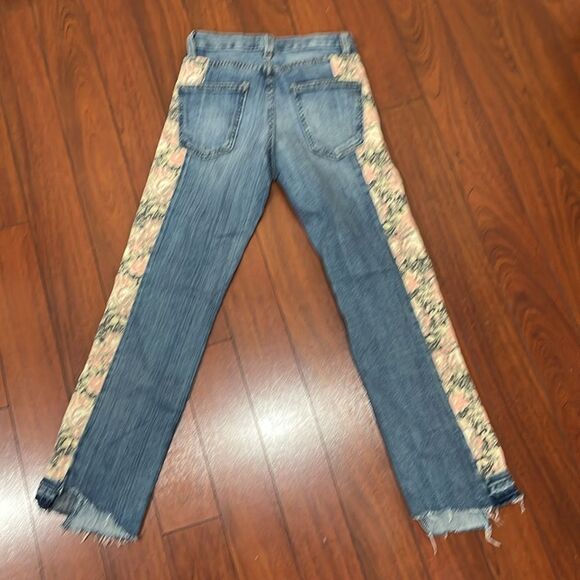 Current/Elliott The Uneven Seamed Original Straight First Love Mixed Floral jean - Picture 7 of 12